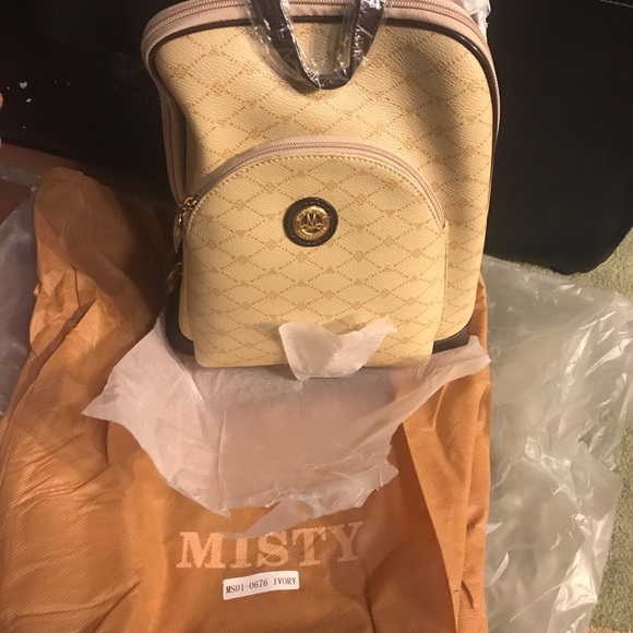 Misty collection - Picture 2 of 8